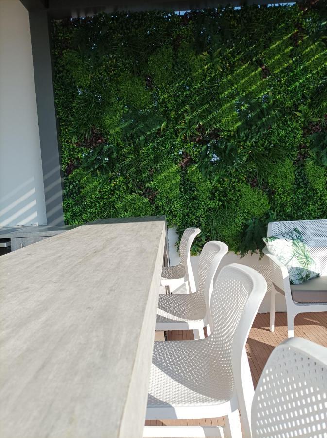 7Rizes Luxury Living Aparthotel Heraklion  Exterior photo