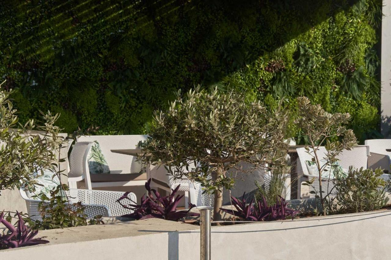7Rizes Luxury Living Aparthotel Heraklion  Exterior photo